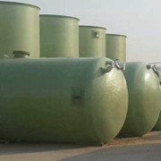 【熱銷鹽酸玻璃鋼儲(chǔ)罐 立式玻璃鋼儲(chǔ)罐消防玻璃鋼水罐纏繞儲(chǔ)存罐】?jī)r(jià)格_廠家_圖片 -