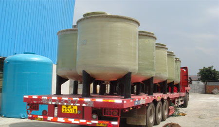 佛岡玻璃鋼儲罐 機(jī)電玻璃鋼儲罐 宇廣